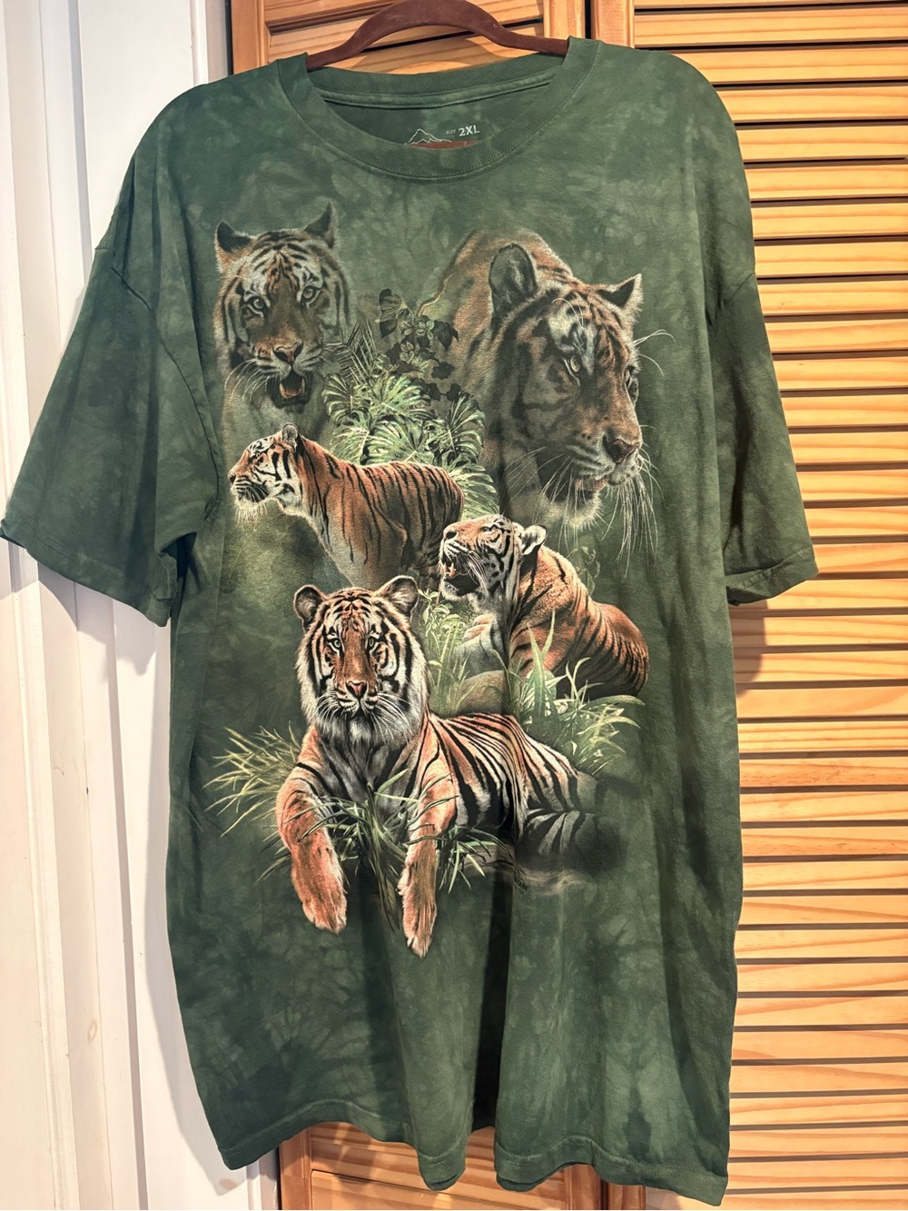 The Mountain Jungle Tigers Tie Dye T Shirt 2XL Green Graphic Big Cats Y2K